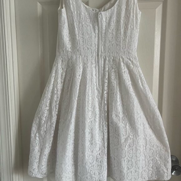 Lily Pulitzer Posey White Resort dress. Daisy Lane Lace. Sleeveless.EUC! Size 4. - Picture 8 of 8